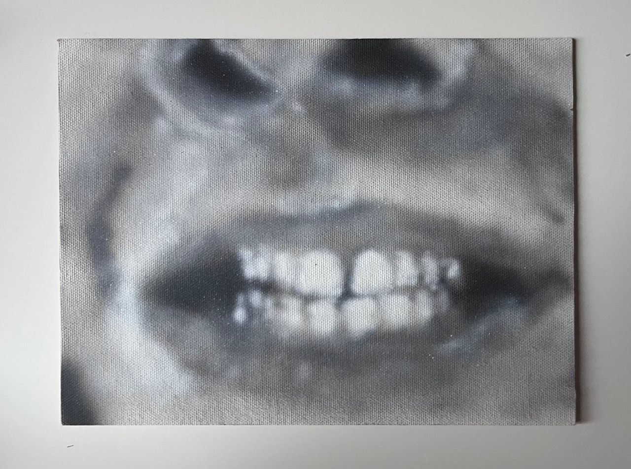 Teeth by Folke Ignestam shown in a home setting